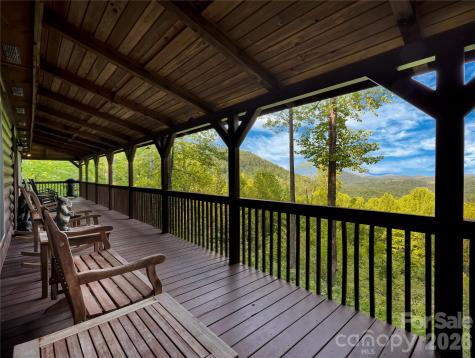 586 Tanglewood Lane Saluda NC 28773