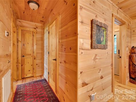 586 Tanglewood Lane Saluda NC 28773