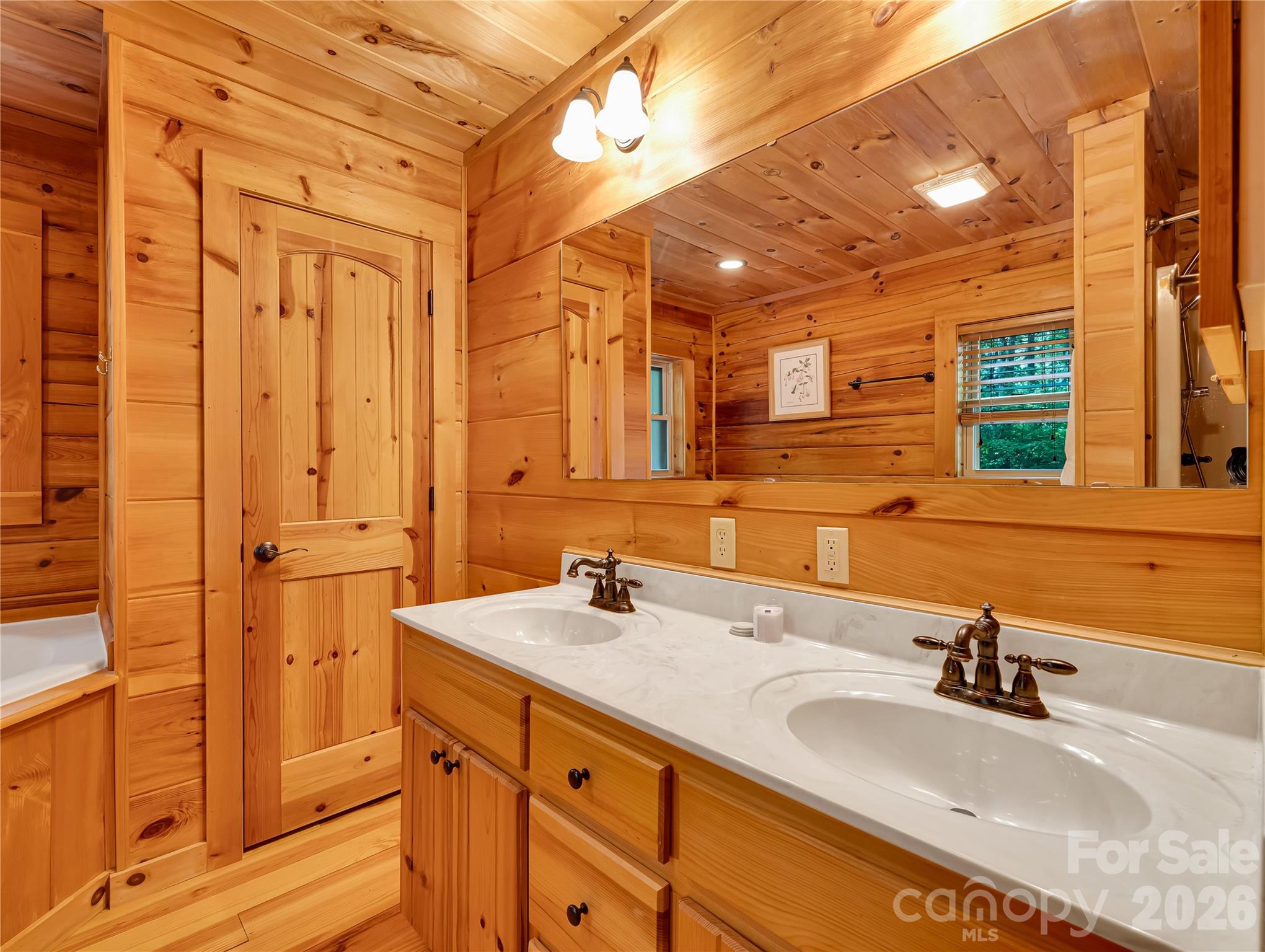 586 Tanglewood Lane Saluda NC 28773