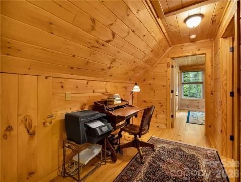 586 Tanglewood Lane Saluda NC 28773