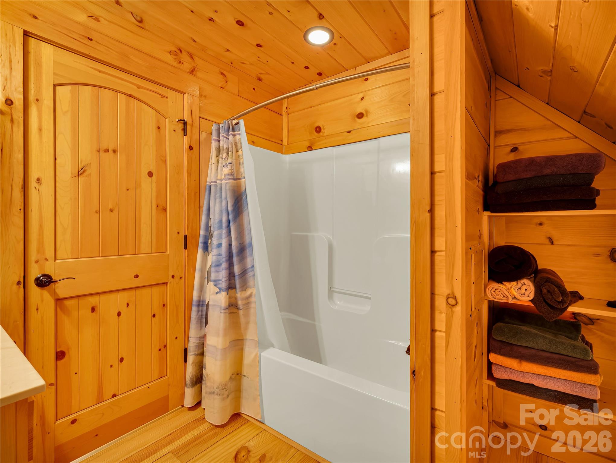 586 Tanglewood Lane Saluda NC 28773