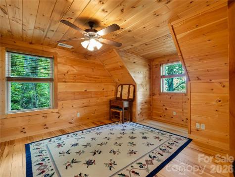 586 Tanglewood Lane Saluda NC 28773