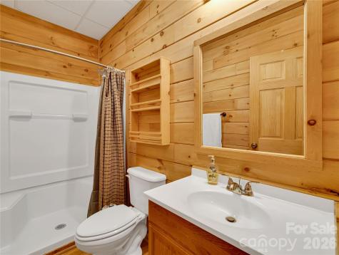 586 Tanglewood Lane Saluda NC 28773