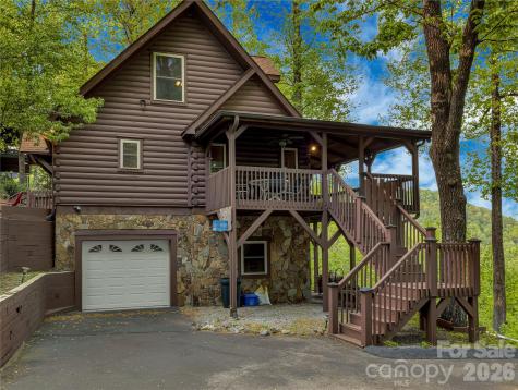 586 Tanglewood Lane Saluda NC 28773