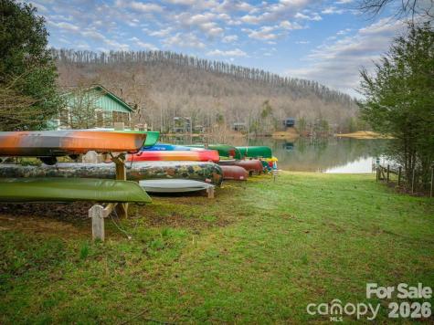 586 Tanglewood Lane Saluda NC 28773