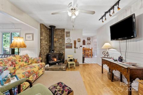 602 Tomahawk Avenue Black Mountain NC 28711