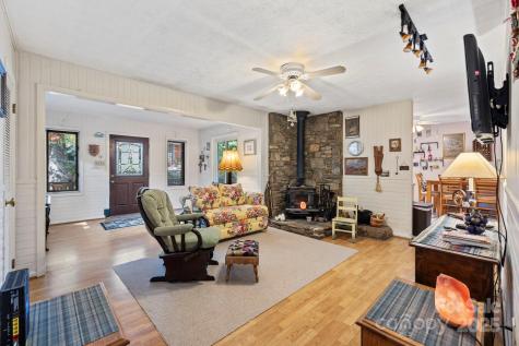 602 Tomahawk Avenue Black Mountain NC 28711