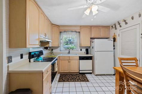 602 Tomahawk Avenue Black Mountain NC 28711
