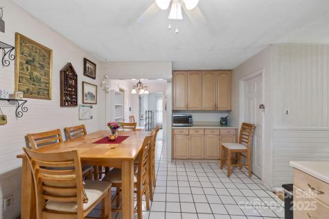 602 Tomahawk Avenue Black Mountain NC 28711