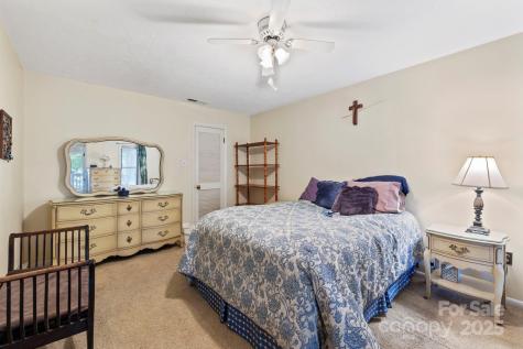 602 Tomahawk Avenue Black Mountain NC 28711