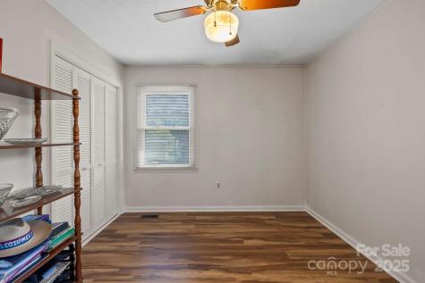 602 Tomahawk Avenue Black Mountain NC 28711