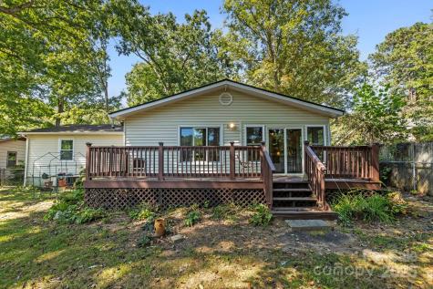 602 Tomahawk Avenue Black Mountain NC 28711