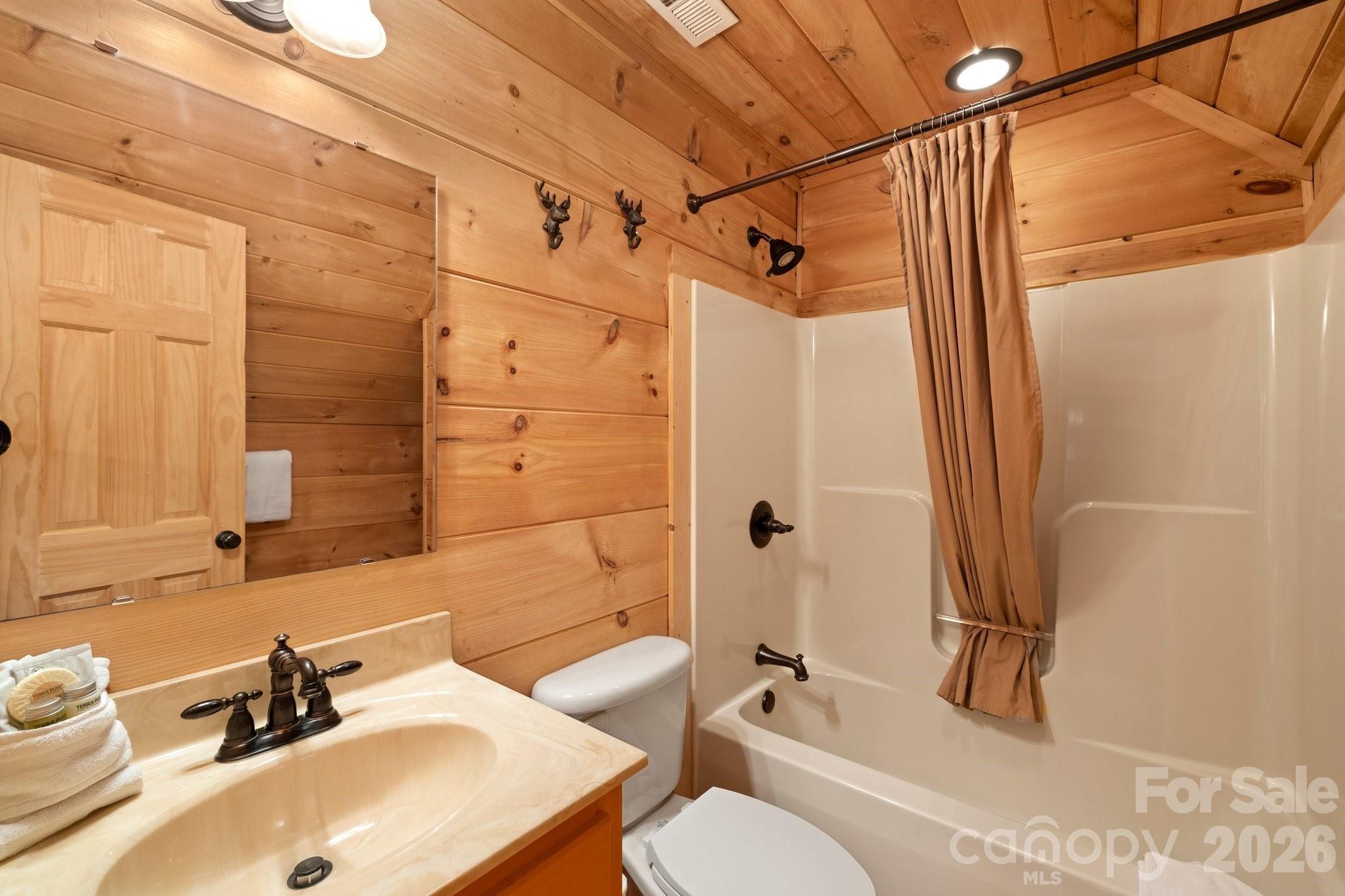 105 Palisade Drive Mill Spring NC 28756