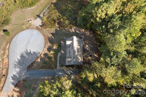 105 Palisade Drive Mill Spring NC 28756