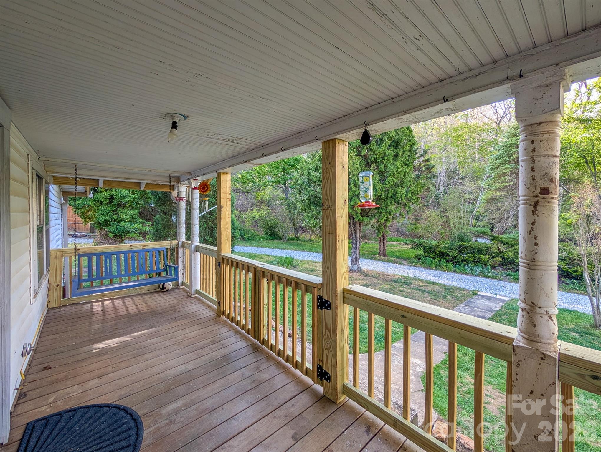 87 Henderson Lane Burnsville NC 28714
