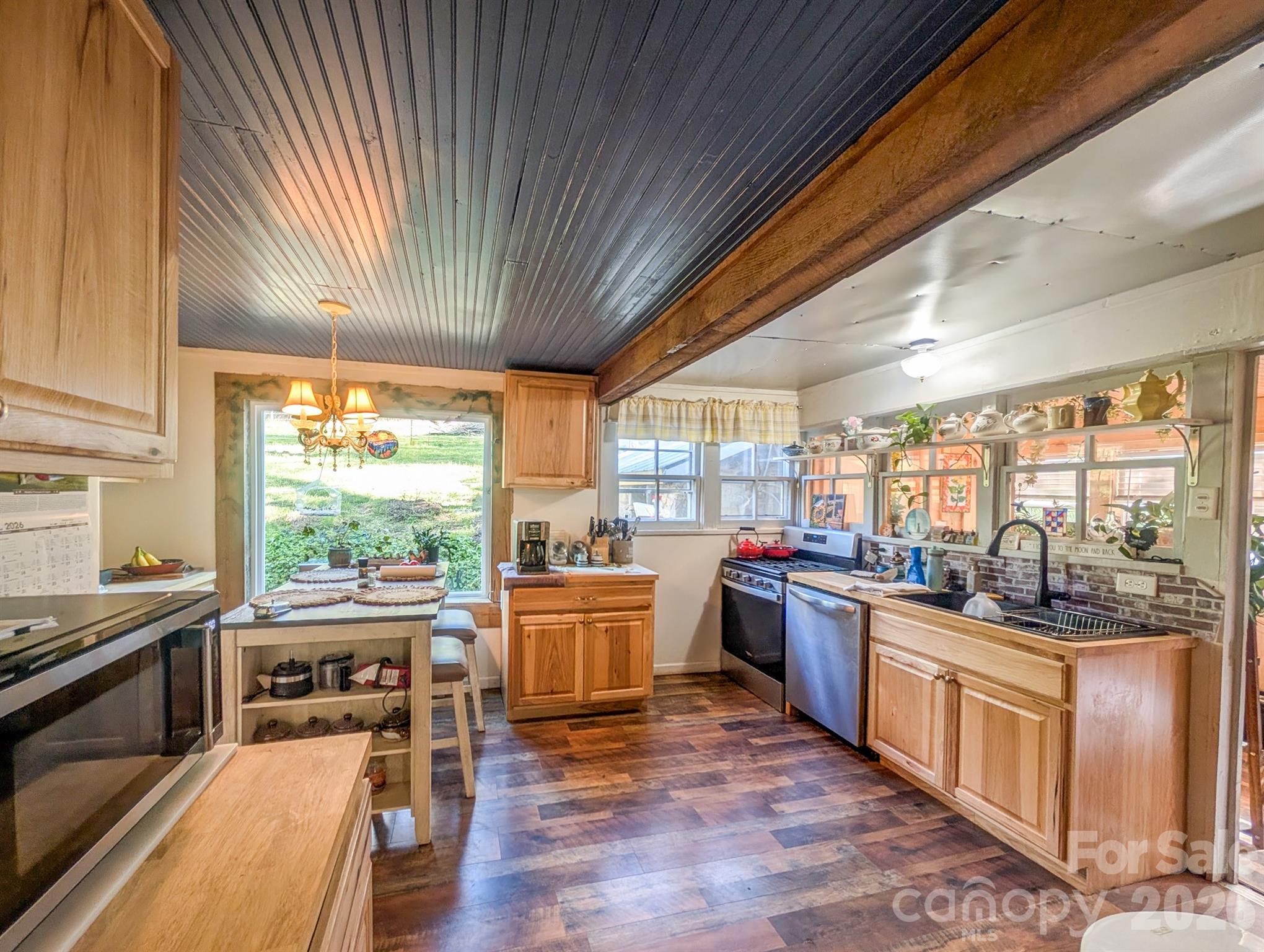 87 Henderson Lane Burnsville NC 28714