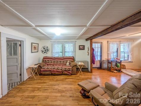 87 Henderson Lane Burnsville NC 28714