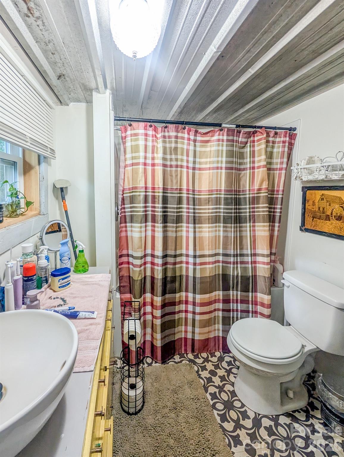 87 Henderson Lane Burnsville NC 28714