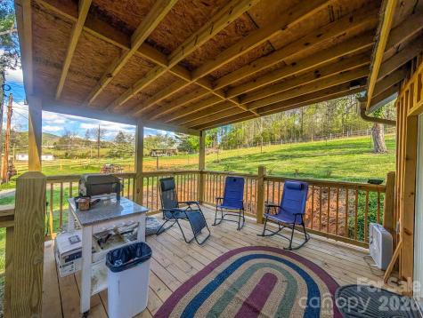 87 Henderson Lane Burnsville NC 28714