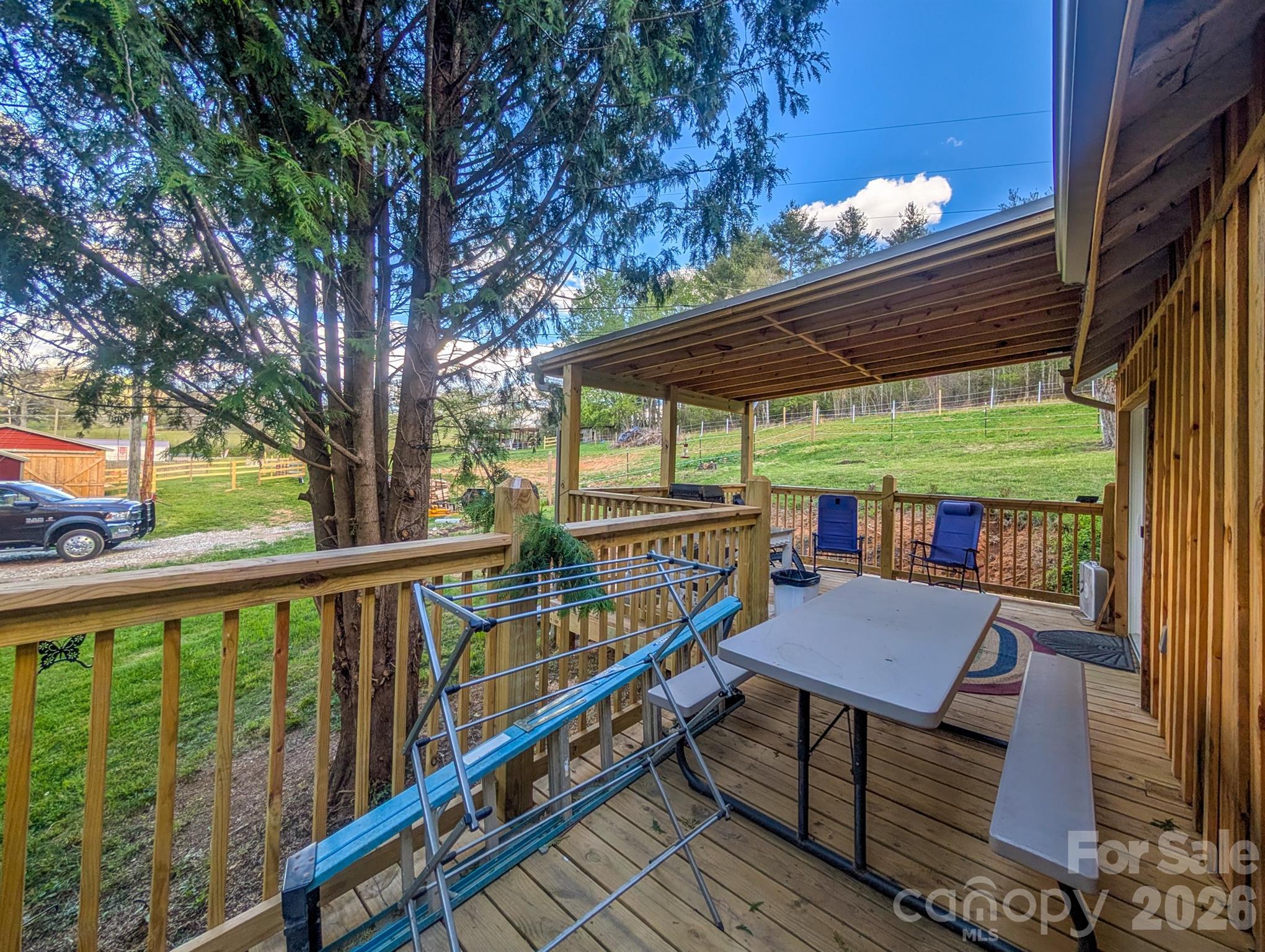 87 Henderson Lane Burnsville NC 28714