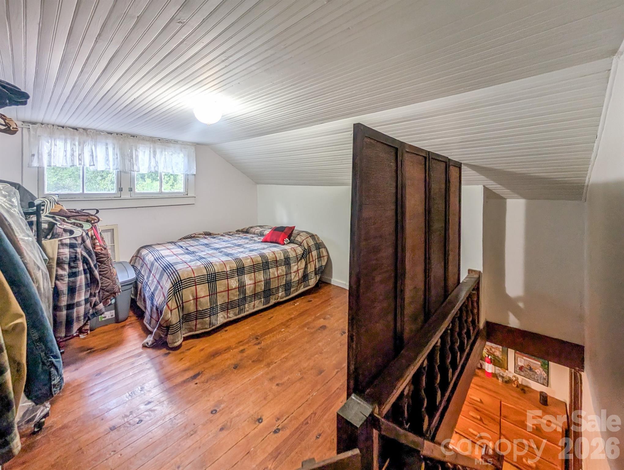 87 Henderson Lane Burnsville NC 28714