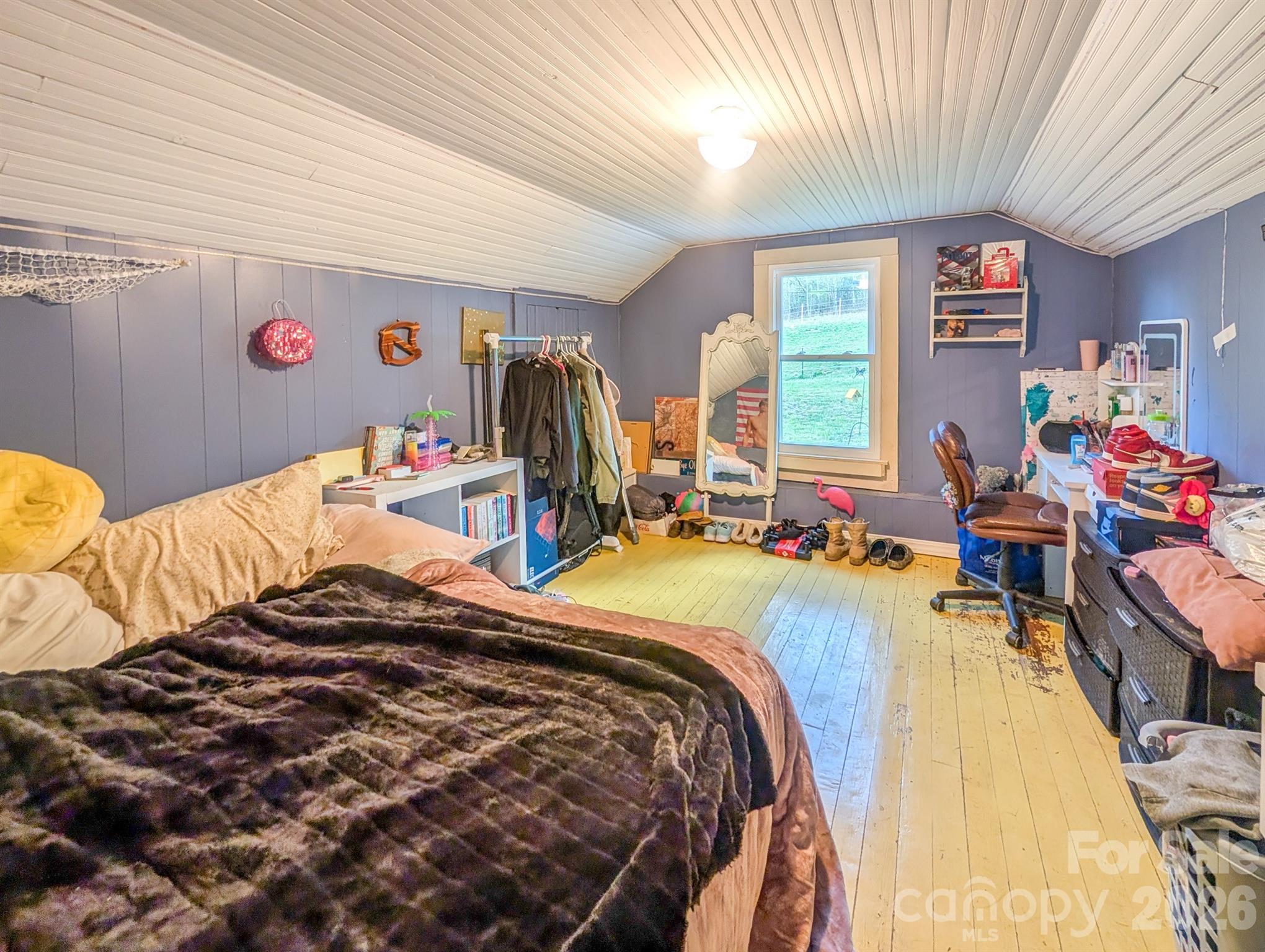 87 Henderson Lane Burnsville NC 28714