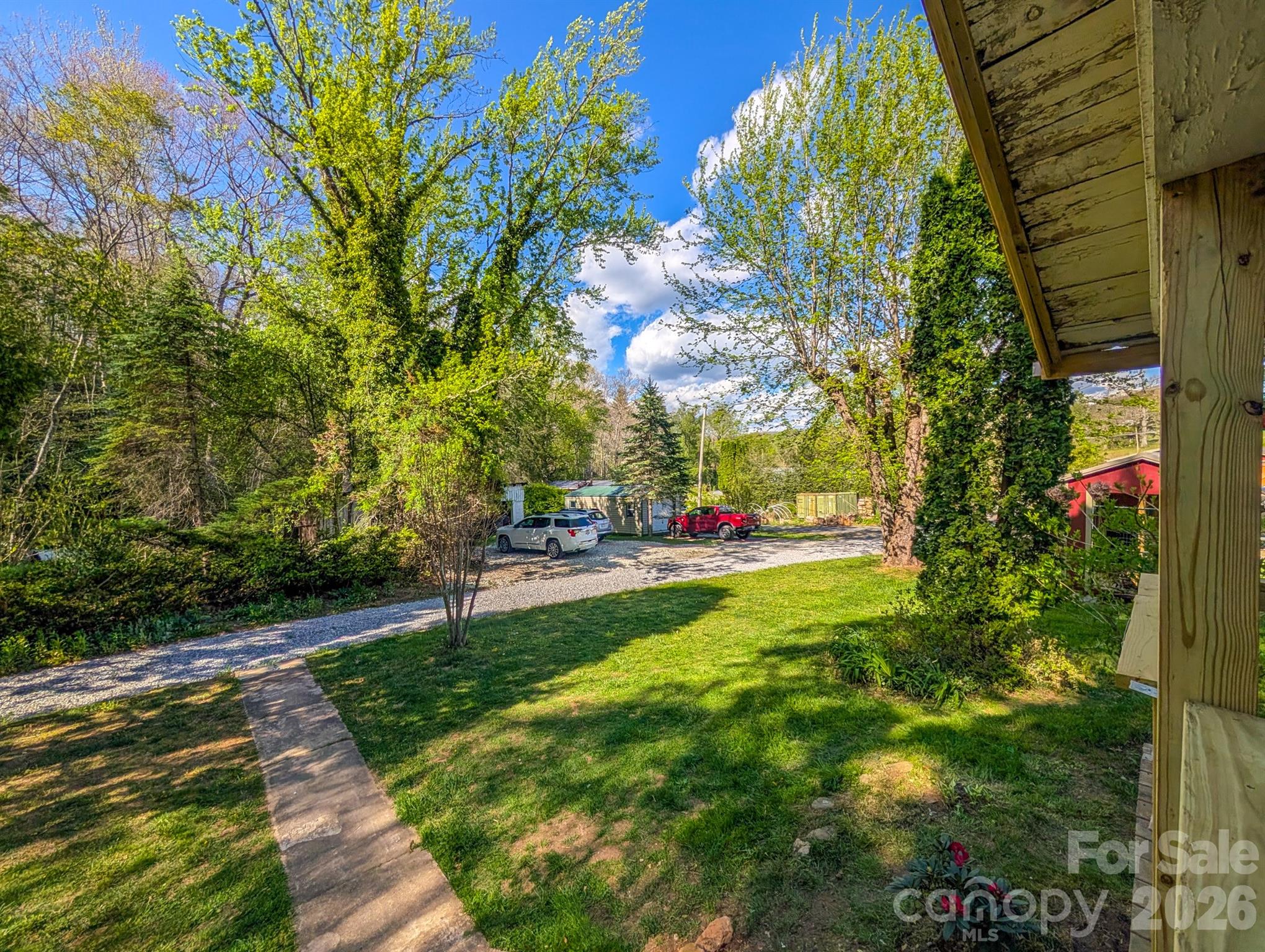 87 Henderson Lane Burnsville NC 28714