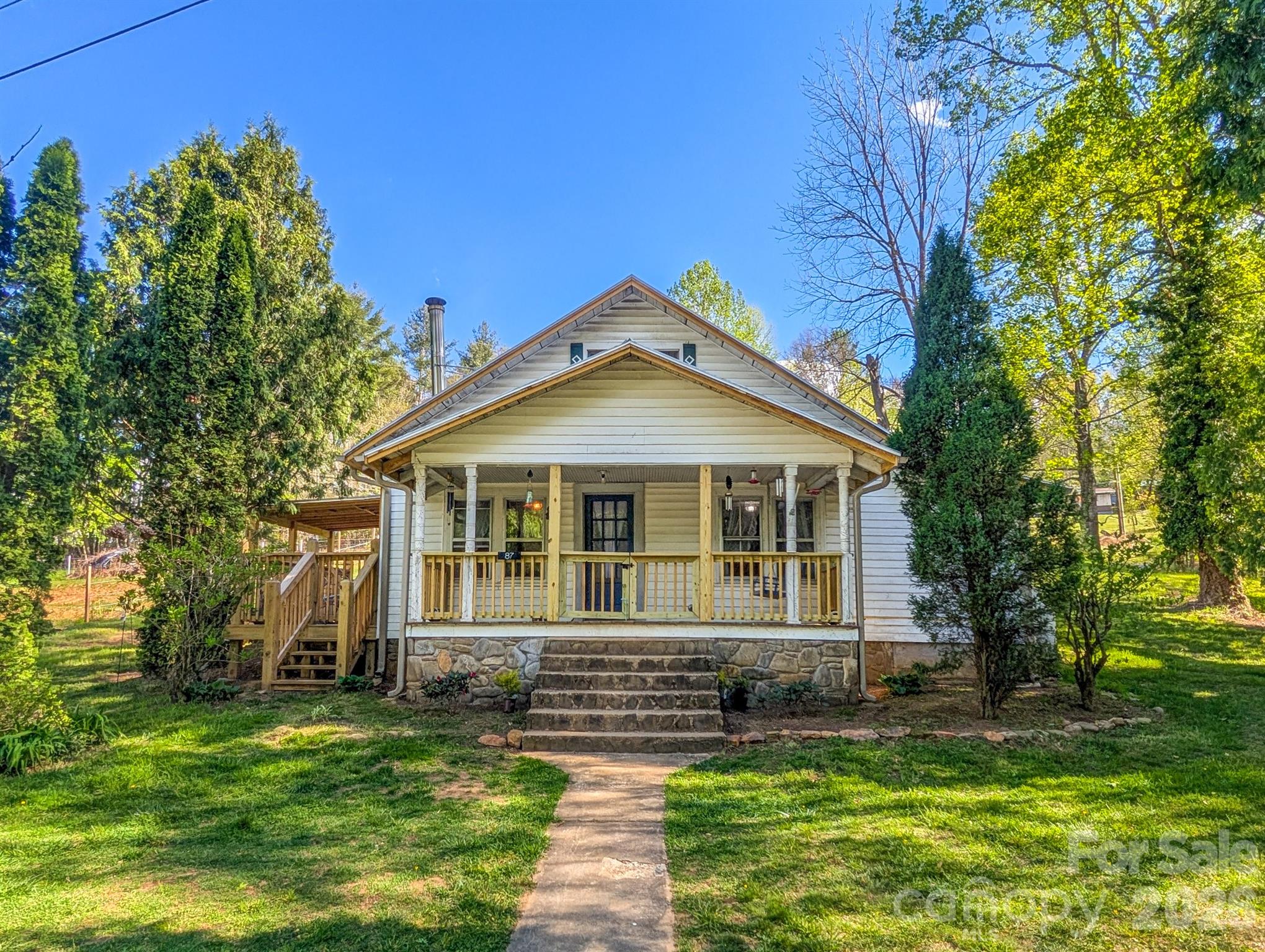 87 Henderson Lane Burnsville NC 28714