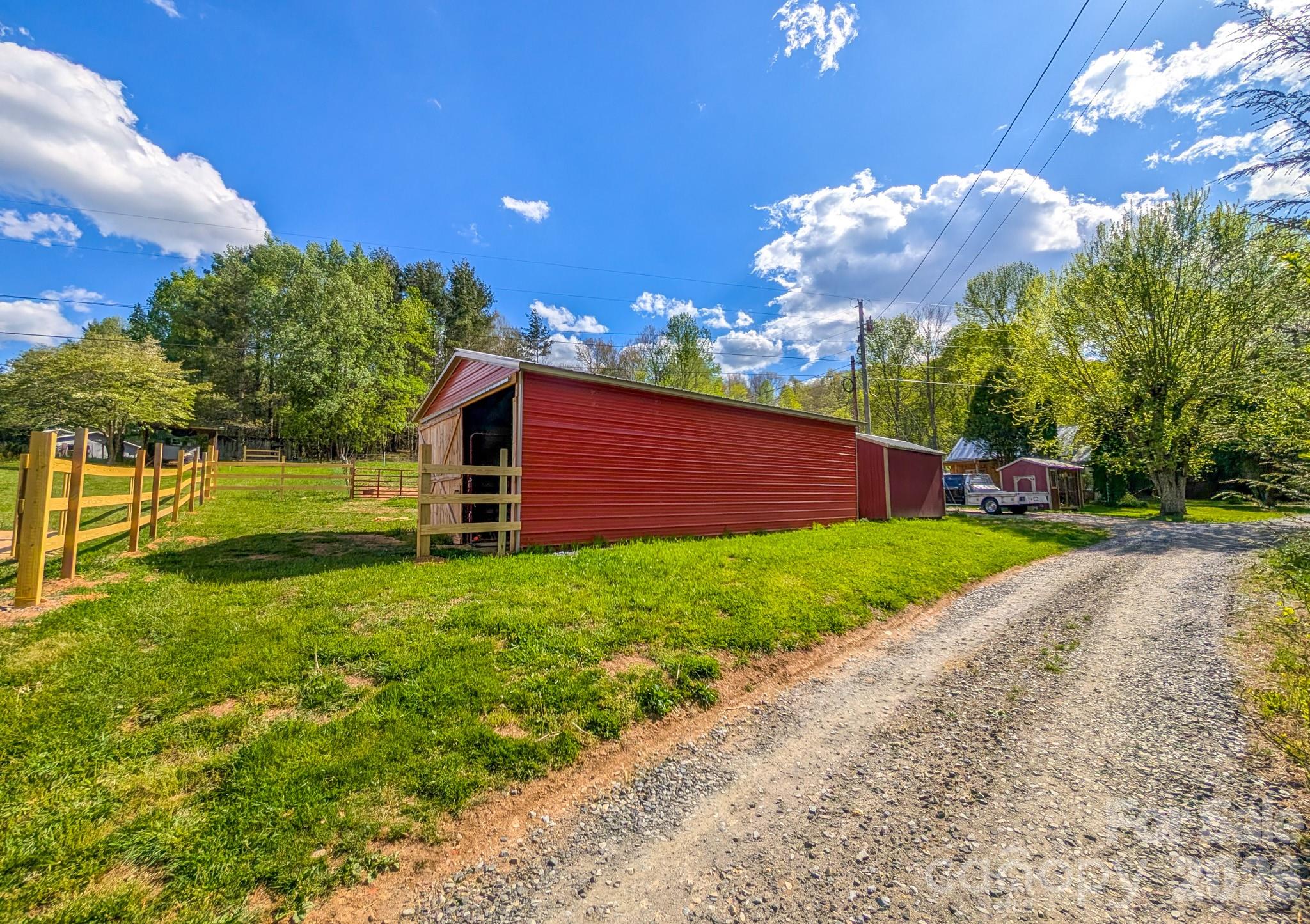 87 Henderson Lane Burnsville NC 28714