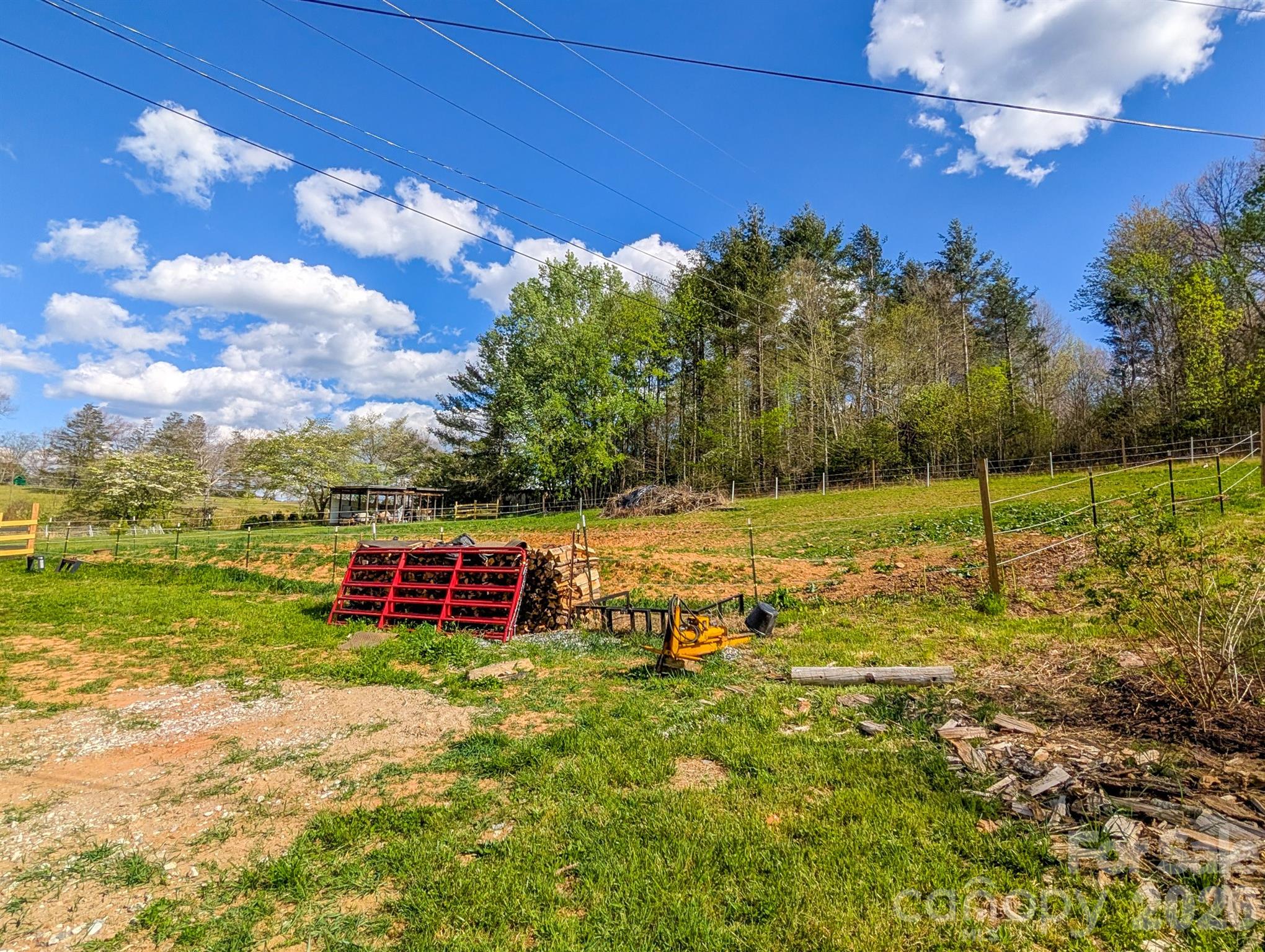 87 Henderson Lane Burnsville NC 28714