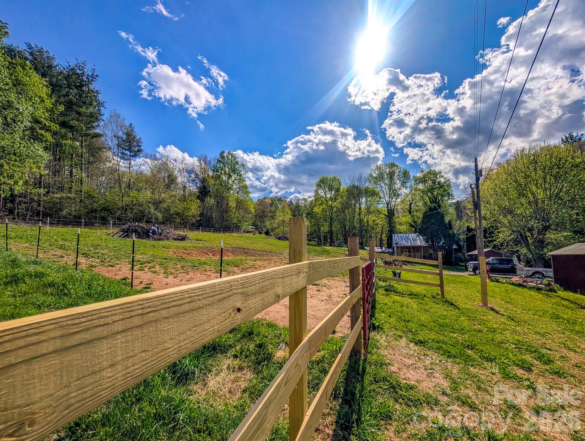 87 Henderson Lane Burnsville NC 28714