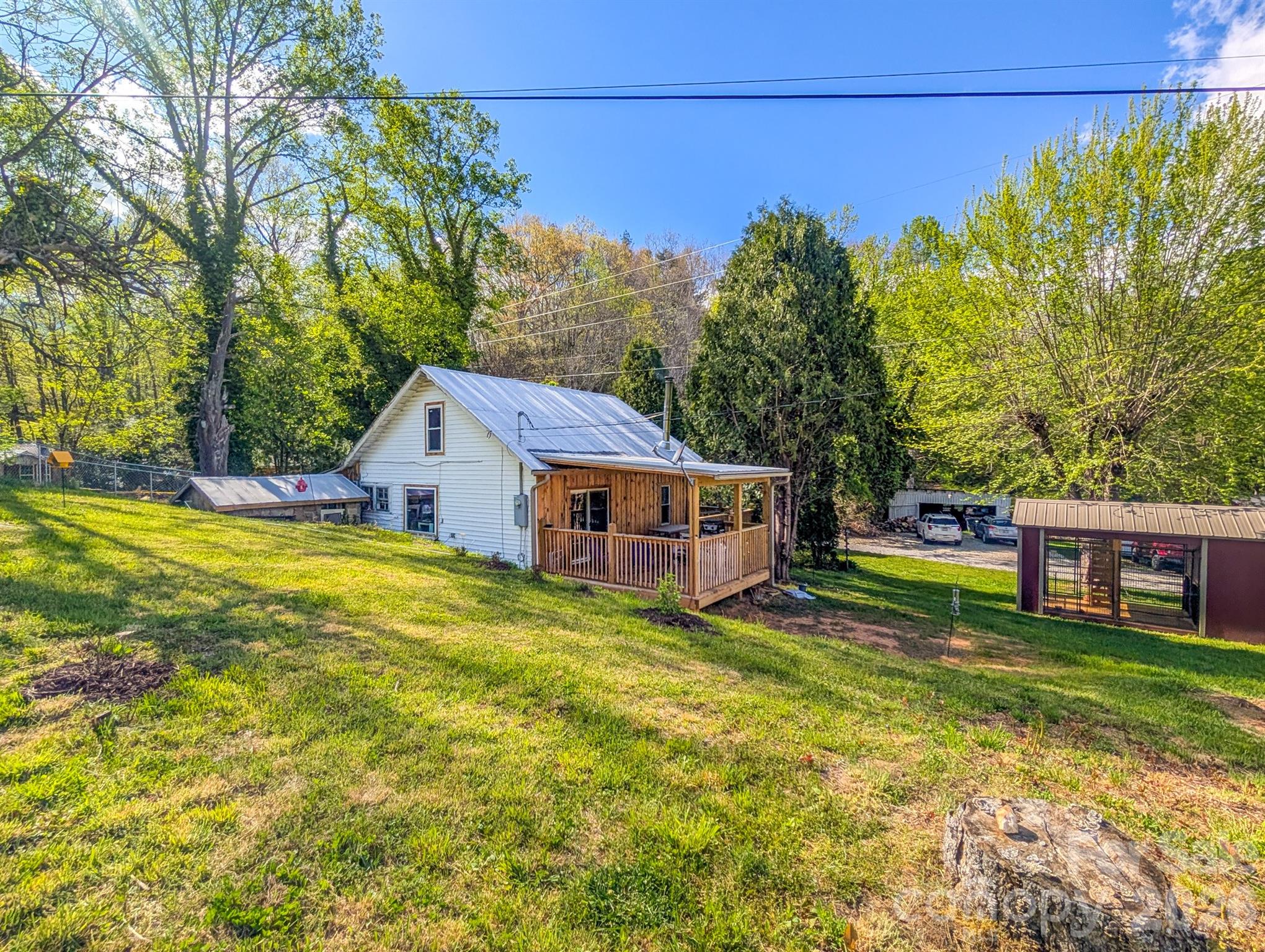 87 Henderson Lane Burnsville NC 28714