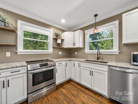 103 Aurora Drive Asheville NC 28805