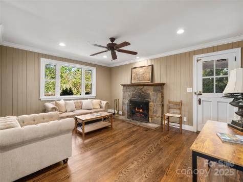 103 Aurora Drive Asheville NC 28805