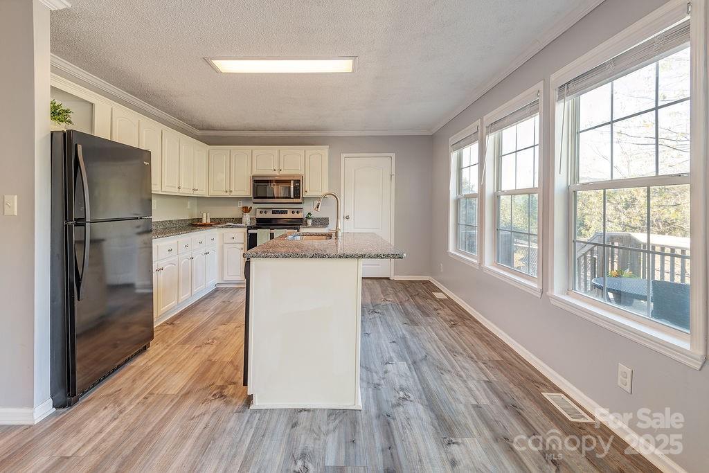 6 Clark Meadow Lane Candler NC 28715