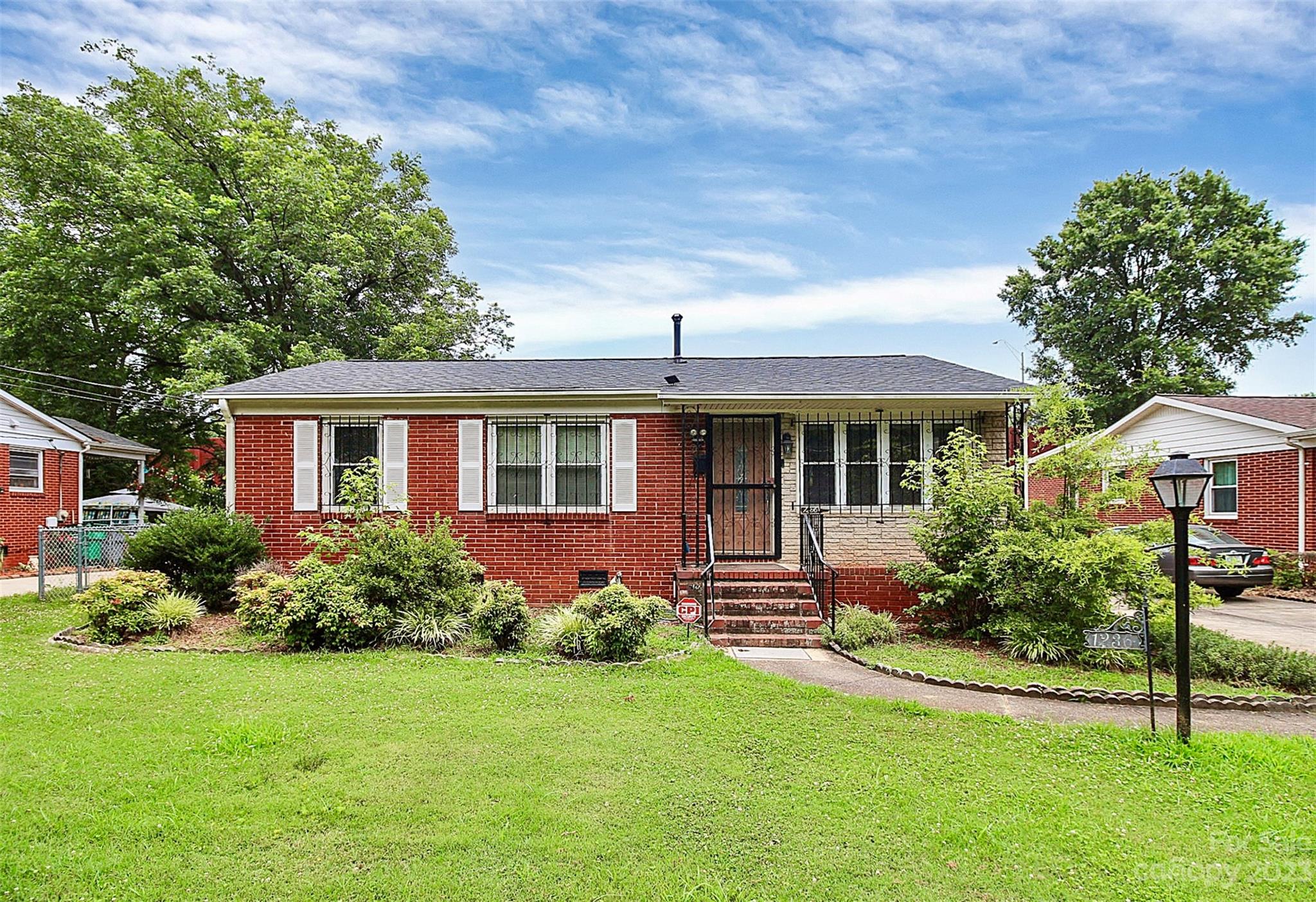 1236 Dean Street Charlotte NC 28216