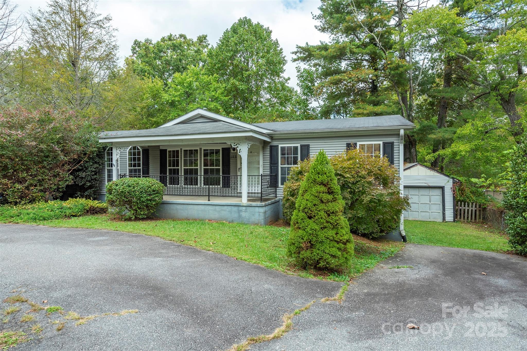 103 6th Street Black Mountain NC 28711