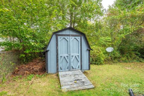 103 6th Street Black Mountain NC 28711