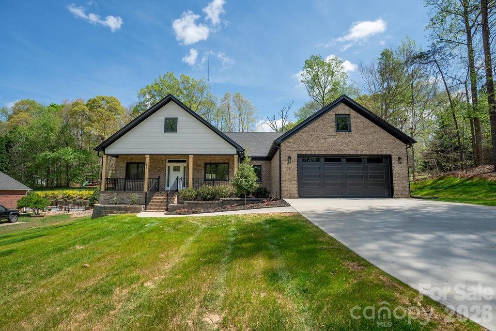 145 Creekwood Drive Dallas NC 28034