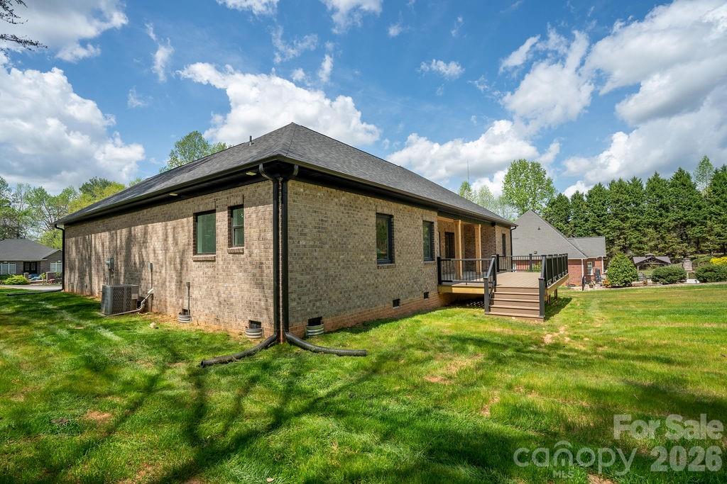 145 Creekwood Drive Dallas NC 28034