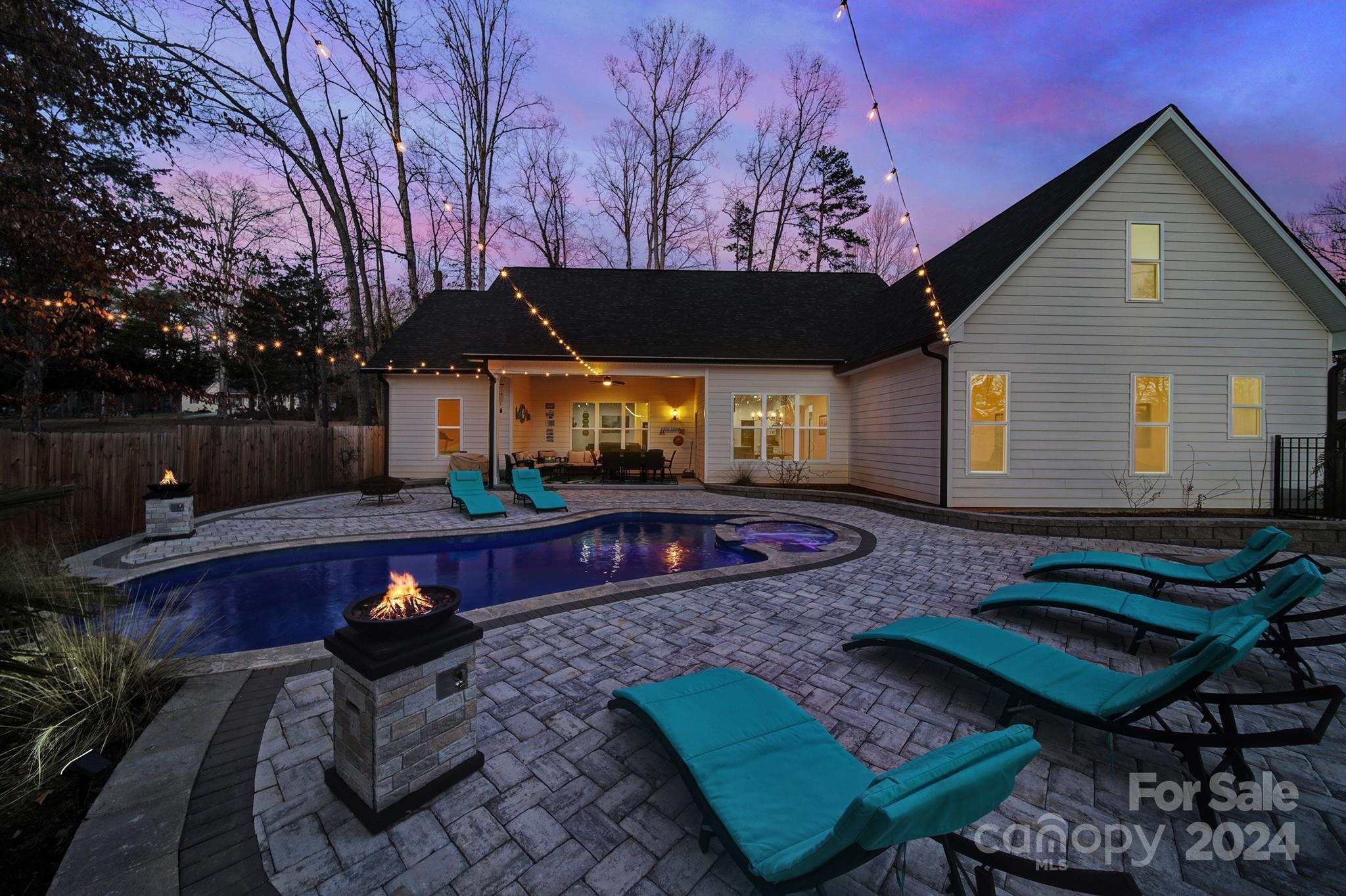 1409 Breezewood Drive Charlotte NC 28262