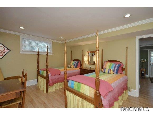 9 Woodcrest Road Asheville NC 28804