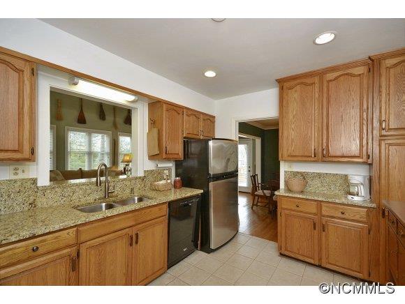 9 Woodcrest Road Asheville NC 28804