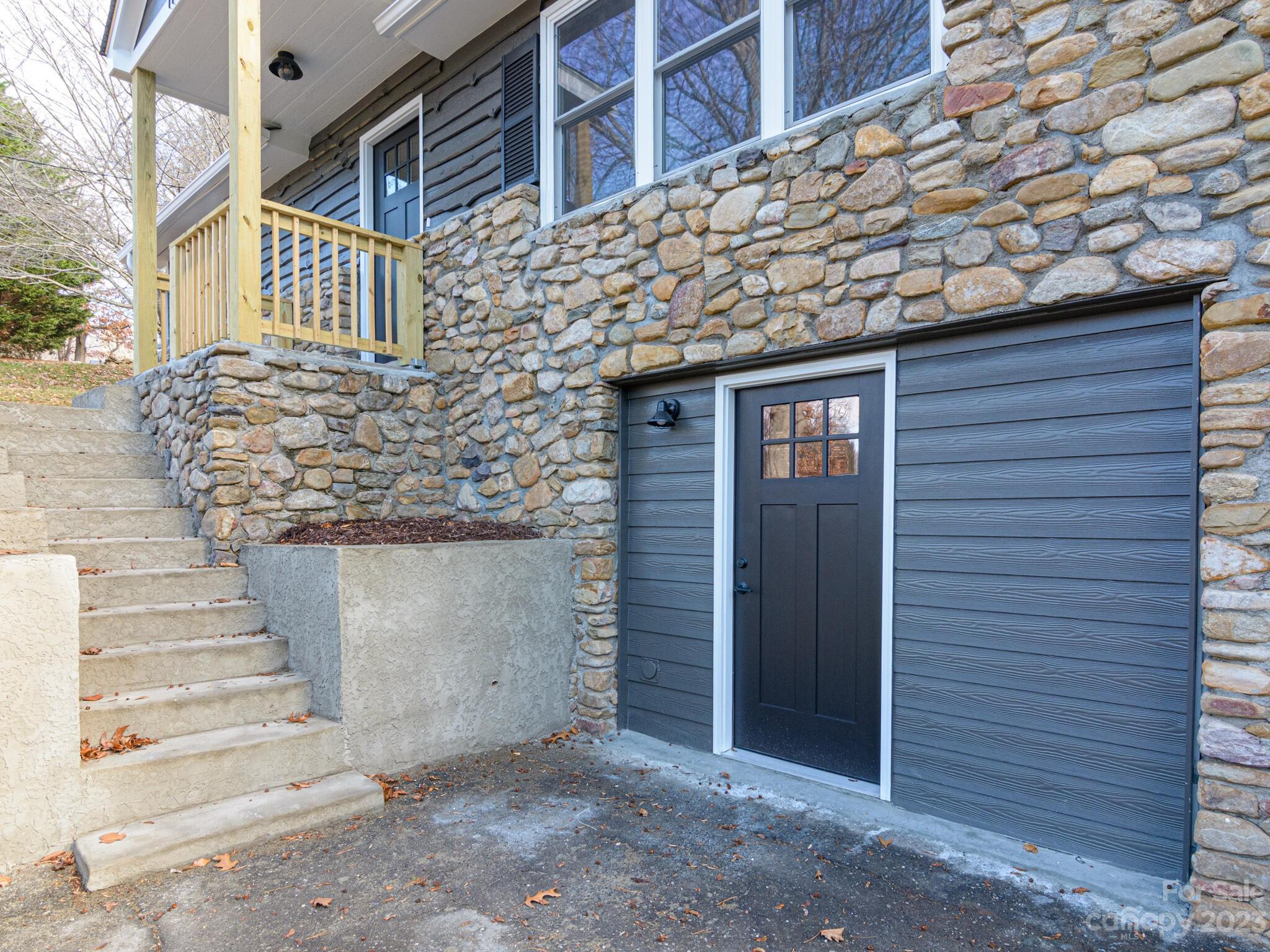 11 Upland Road Asheville NC 28804