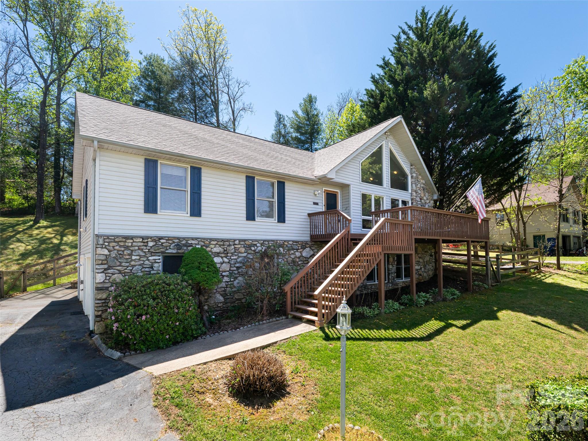 15 Tiffany Lane Asheville NC 28804