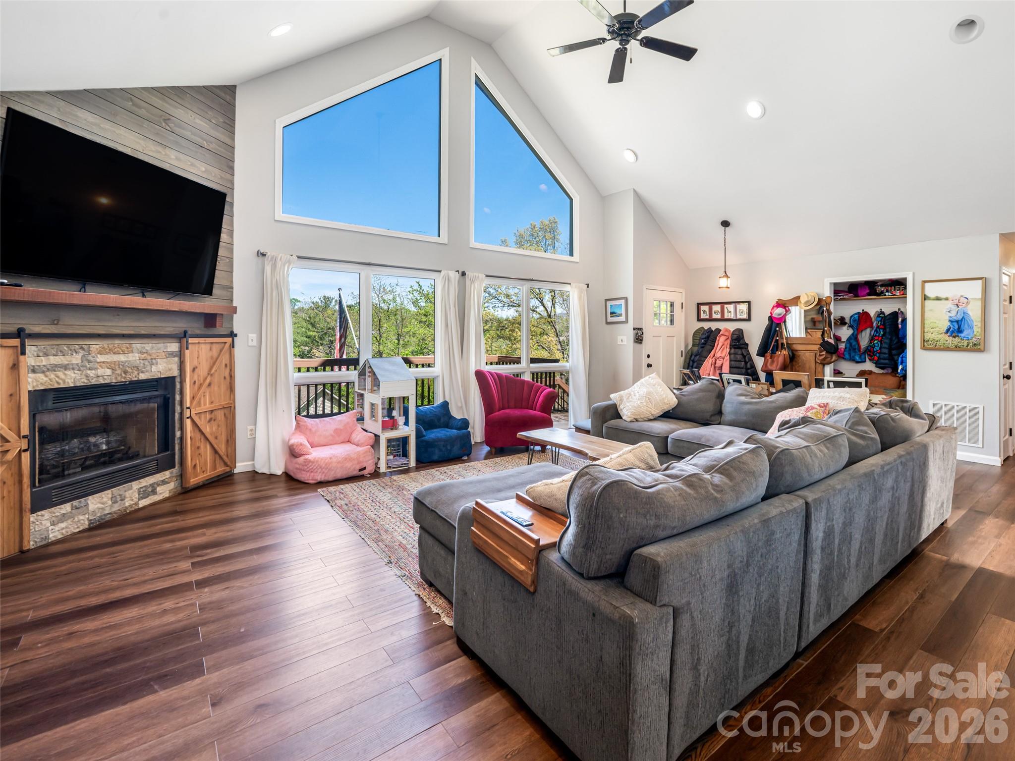 15 Tiffany Lane Asheville NC 28804