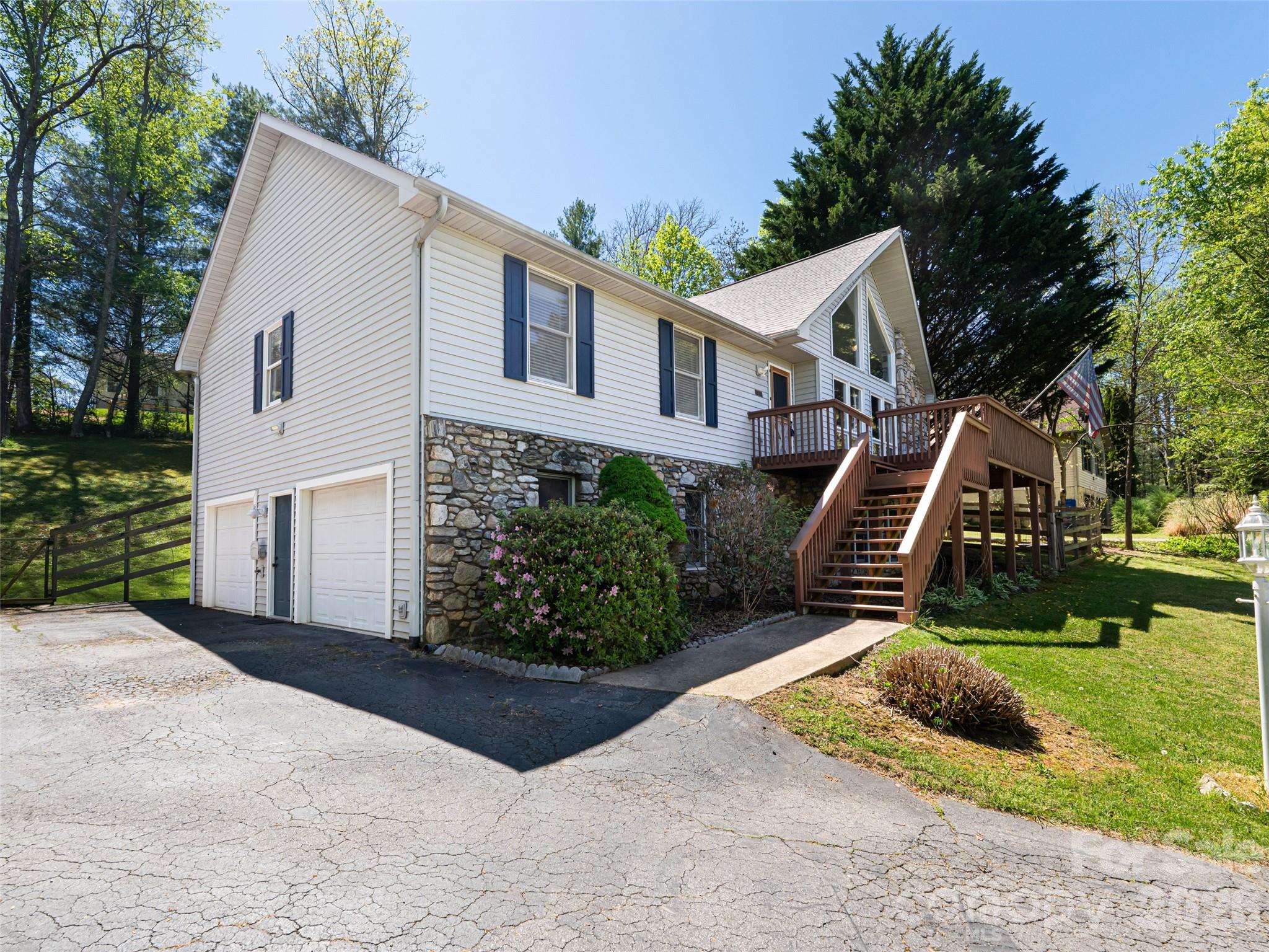 15 Tiffany Lane Asheville NC 28804