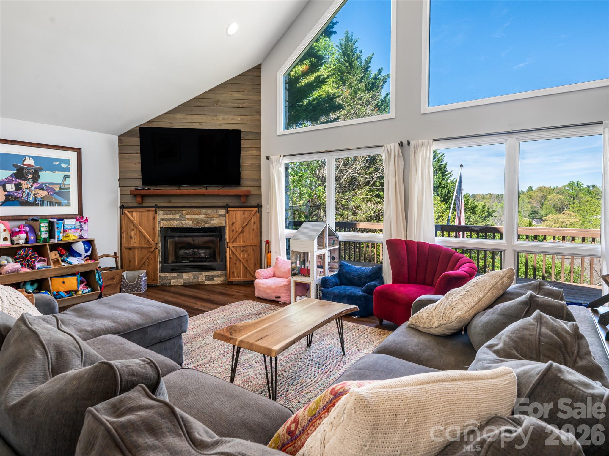 15 Tiffany Lane Asheville NC 28804