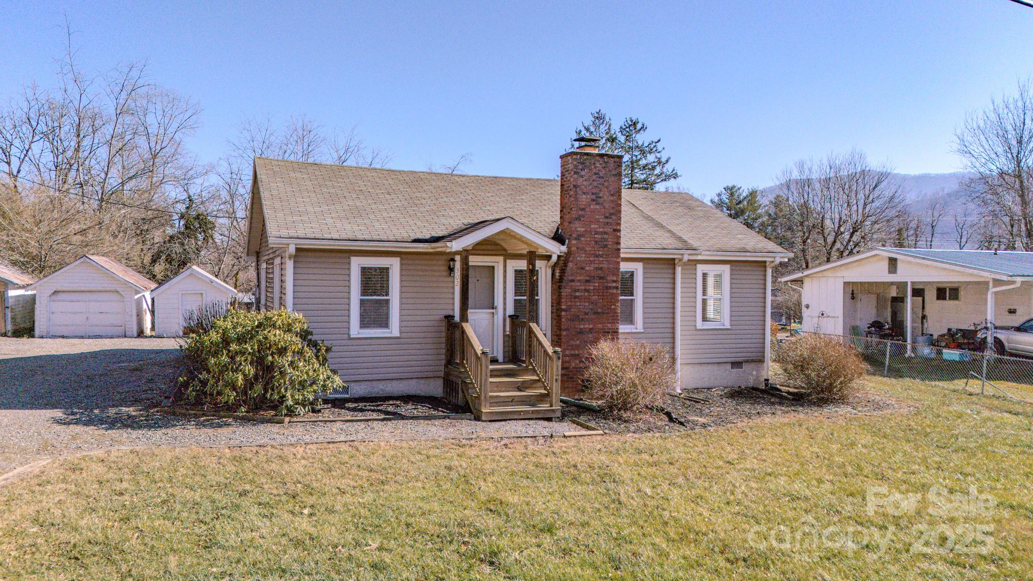 302 Wilson Avenue Swannanoa NC 28778