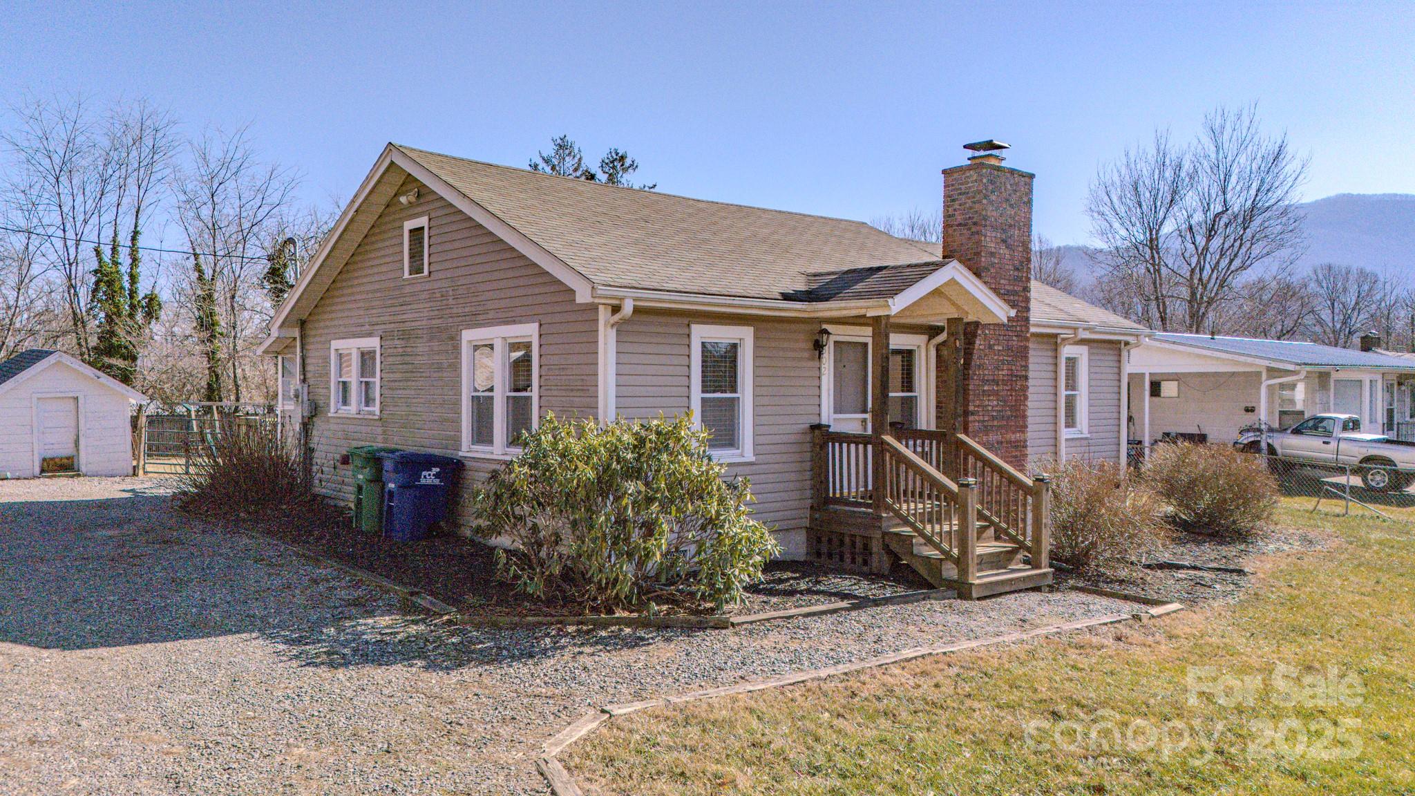 302 Wilson Avenue Swannanoa NC 28778